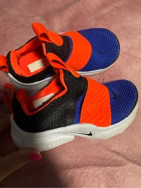 Nike tennis shoes